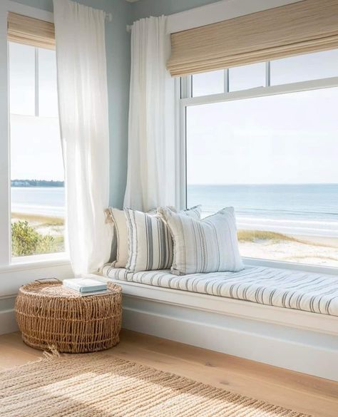 Timeless Beach House, Colonial Beach House Decor, Coastal Home Window Treatments, Classic Beach House Decor, Small Beach House Interior, Coastal Apartment Decor, Weathered Wood Furniture, Style Hacienda, Costal Bedroom