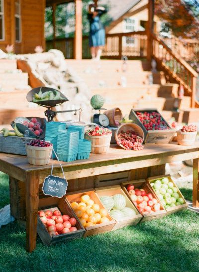 Fruit Display Wedding, Farmers Market Birthday Party, Farmers Market Party, Farmers Market Wedding, Fruit Bowl Display, California Backyard, Backyard Weddings, Fruit Displays, Fruit Stand