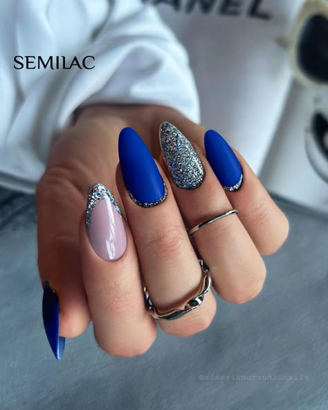 Nails Silver And Blue, Nude And Blue Nails, Silver Blue Nails, Blue Silver Nails, Nails Azul, Ice Nails, Nail Art Bleu, Sapphire Nails, Firework Nails