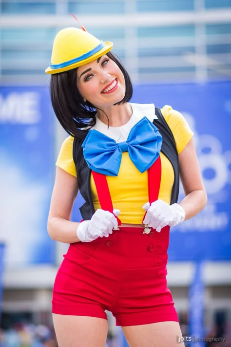 Pinocchio-Pinocchio Gender Bend Cosplay, Cosplay Disney, Fantasia Disney, Diy Kostüm, Disney Halloween Costumes, Running Costumes, Dapper Day, Disney Cosplay, Disney Costumes