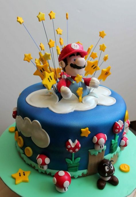 fondant-selber-machen-torten-dekorieren-super-mario Exploding Cake, Geek Cake, Mario Bros Cake, Super Mario Cake, Mario Cake, Mario Bros Party, Mario Birthday Party, Super Mario Birthday, Super Mario Party