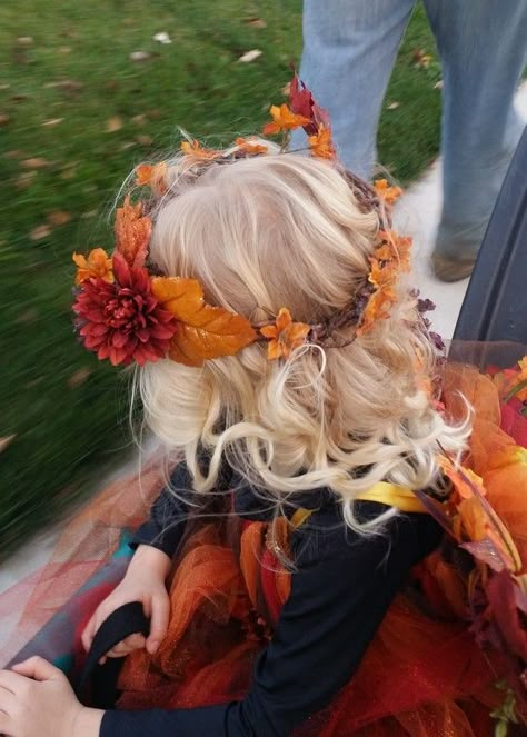 Fall Fairy Headpiece, Fall Fairy Costume Diy, Seasons Costume, Autumn Fairy Costume, Fall Fairy Costume, Autumn Costume, Fall Costume, Orange Fairy, Fairy Costume Diy