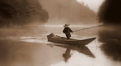 THE LONE FISHERMAN -- Angling in the Morning Mist of Old Japan | Flickr - Photo Sharing! Fisherman Tattoo, Japanese Postcard, Aesthetic Reference, Chinese Boat, Japanese Tiger Tattoo, Japan Okinawa, Screen Cards, Old Japan, Boat Illustration