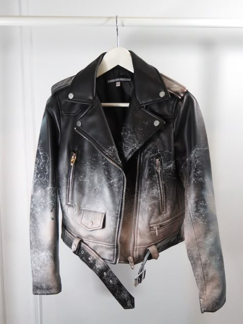 Customized Leather Jacket, Painted Motorcycle, Denim Leather Jacket, Painted Leather Jacket, Bushwick Brooklyn, Leather Jacket Men Style, Custom Leather Jackets, Artsy Outfit, Painted Jacket