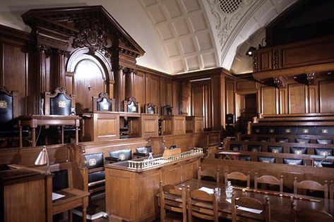 Old Bailey Courtroom Legal Aesthetic, Inns Of Court, Lawyer Life, Arkham Games, Red Parrot, Law School Inspiration, Detective Aesthetic, Dream Library, Law Court