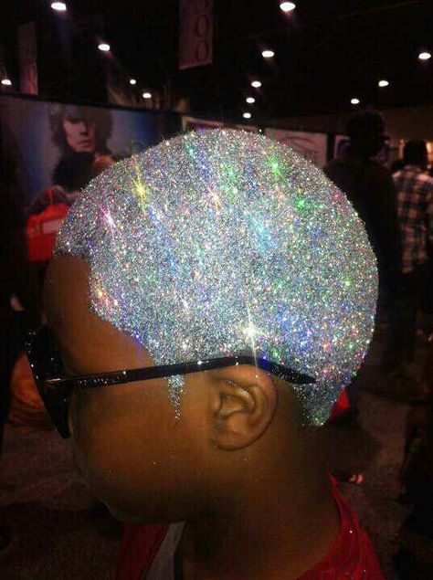 SO HOT!!! ITS THE MCRAZOR DISCO BALL HAIR CREATION!!! Disco Ball Wig, Disco Ball Hair, Disco Ball Makeup, Disco Hairstyles, Disco Hair, Holographic Hair, Ball Hairstyles, Club Hairstyles, Extreme Hair