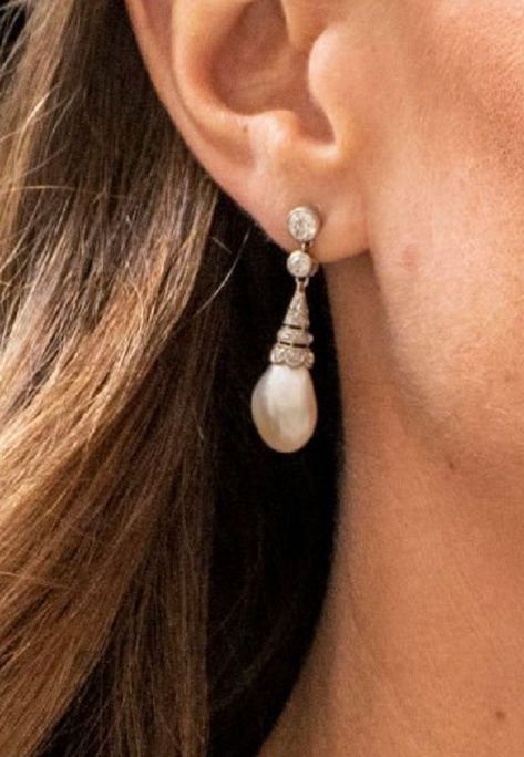 Duchess Kate wore Collingwood Pearl and Diamond Earrings Diana Pearl Earrings, Princess Diana Pearl Earrings, Royal Pearl Earrings, Kate Middleton Pearl Earrings, Kate Middleton Jewelry, Jewelry Princess, State Banquet, Princess Earrings, Nature Wallpapers