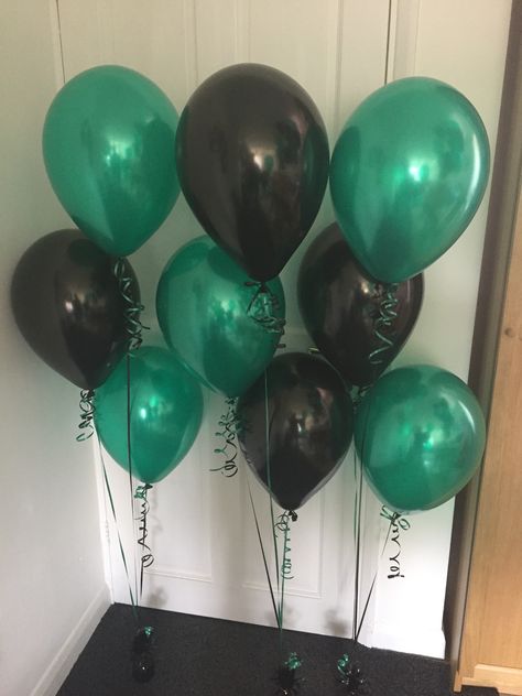 Green and black balloons Dark Green And Black Birthday Decorations, Green And Black Birthday Decorations, Green And Black Sweet 16, Black And Green Decorations Party, Green And Black Birthday Theme, Green And Black Graduation Party Ideas, Slytherin Birthday Party Ideas, Black And Green Birthday Decor, Dark Green Birthday Theme