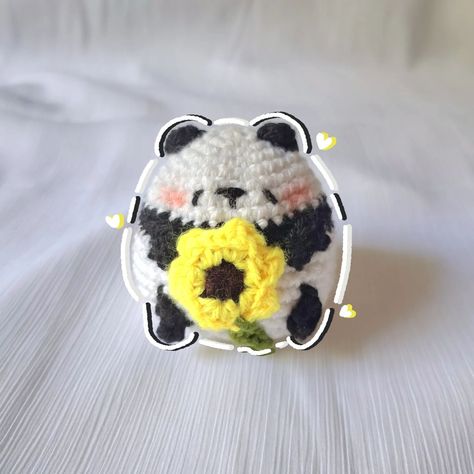 Crochet Chonky Panda w Sunflower🐼🌻 DM to order 💗🇮🇳 This cutie can be used as and customised into: Keychain Bag Charm Car Hanging Mini Desk Buddy (like shown above) Plushie (of your preferred size, charges vary) #crochetshop #smallbusinessindia #crochetmumbai #crochetindia #mumbai #india #crochetinspiration #crochetpanda #crochetkeychain crochet india, crochet mumbai, small crochet business, crochet shop, crochet decor, crochet accessories, crochet gifts, custom crochet, crochet inspirati... Crochet Desk Buddy, Crochet Panda Keychain, Crochet Desk Accessories, Business Crochet, Desk Buddy, Crochet Panda, Accessories Crochet, Crochet Decor, Mini Desk