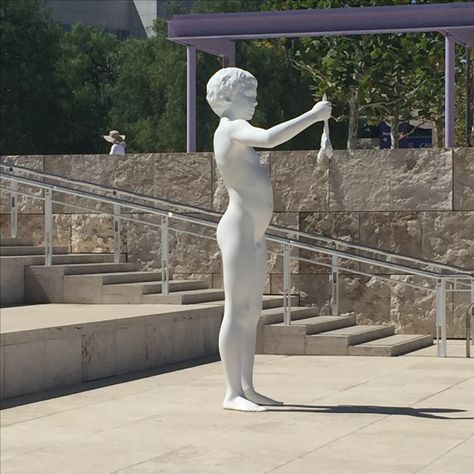 Getty Museum. Sculpture by Charles Ray. Museum Sculpture, Charles Ray, Getty Museum, Gay Art, 21st Century, Anatomy, Greek Statue, Statue, Sculpture