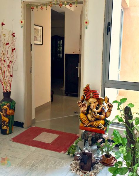 Indian Entryway Decor Ganesha Entrance Decor, Corner Decorating Ideas Entryway, House Entrance Ideas Indian, Indian Entryway Decor, Home Entrance Decor Indian, Home Entrance Decor Entryway, Entrance Door Decoration, Entryway Decor Indian, Door Entrance Decor