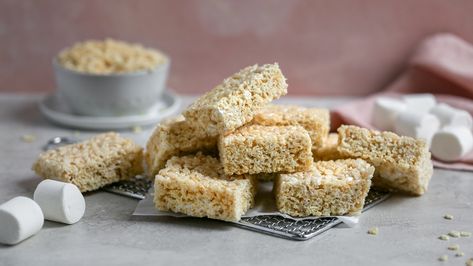 Soft and Chewy Rice Krispies Treats Rice Krispie Treats Original Recipe, Crispy Treats Recipe, Rice Crispy Treats Recipe, Microwave Recipe, Gluten Free Marshmallows, Krispie Treats Recipe, Rice Krispies Treats, Krispies Treats, Marshmallow Creme