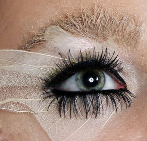 Heavy mascara use on lashes with insufficient elimination can cause “solidified concretions.” Heavy Mascara Look, Crusty Mascara, Clumpy Mascara Aesthetic, Runny Mascara Aesthetic, Beauty Inspo, Brand Identity, Lashes, Canning, Makeup