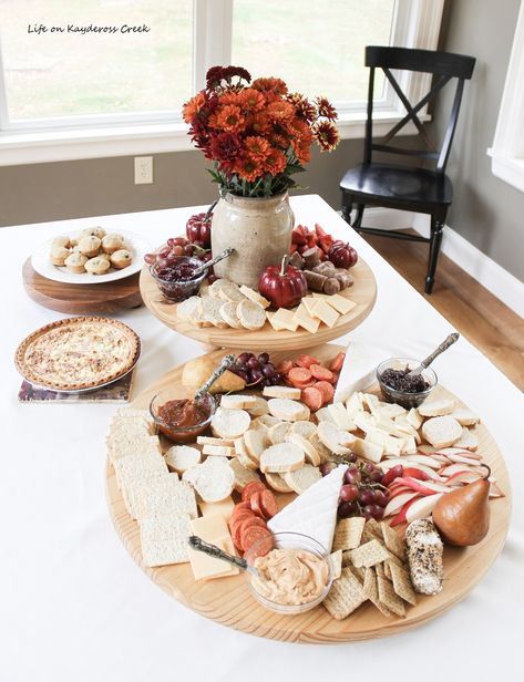 DIY two tiered charcuterie board - how to make your own charcuterie board from wood rounds and coffee stain How To Decorate Charcuterie Board, Painted Corn Hole Boards, Diy Charcuterie Board, Easy Charcuterie, Scrub Soap Bars, Diy Cornhole Boards, Charcuterie Board Ideas, Cricut Inspiration, Food Boards