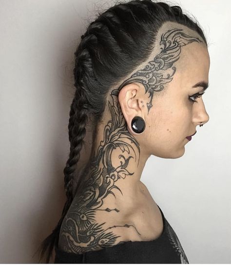 Black Hair Tattoos, Hairline Tattoos, Scalp Tattoo, Tattoo Face, Kunst Tattoos, Head Tattoo, Face Tattoos, Hair Tattoos, Head Tattoos