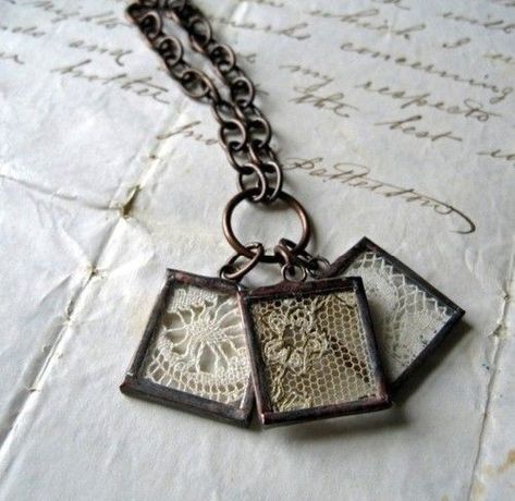 Key Necklaces, Frame Necklace, Junk Jewelry, Soldering Jewelry, Vintage Jewelry Art, Key Jewelry, Antique Keys, Lace Necklace, Repurposed Jewelry