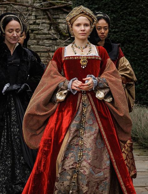 The Tudors Dresses, Anna Of Cleves The Tudors, Red Tudor Gown, Bessie Blount The Tudors, Tudor Court, Wolf Hall, Mary Tudor, The Other Boleyn Girl, Tudor Fashion