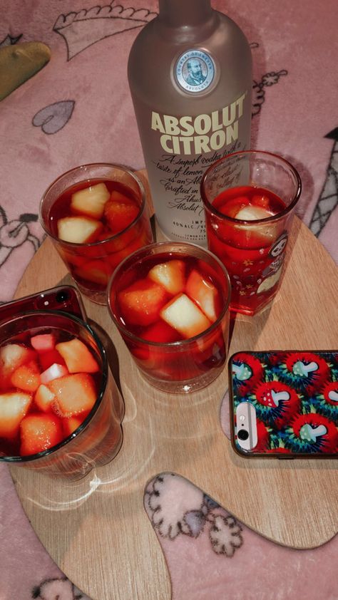 fruit mixed drinks #mixeddrinks #alcohol #girlsnightout #party #aesthetic #aestheticfeed Fruit Mixed Drinks, Alcohol Fruit, Spirit Drink, Girls Night Out, Mixed Drinks, Girls Night, Drinks, Fruit