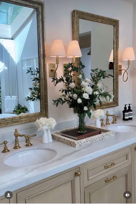 Old Money Home Decor, Old Money Home, Old Money House, Dream House Interior, Apartment Inspiration, Dream House Decor, Beautiful Bathrooms, House Inspo, Dream Home Design