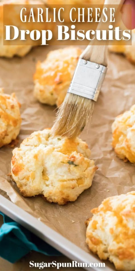 Cheese Drop Biscuits, Garlic Cheese Biscuits, Dinner Biscuit, Garlic Biscuits, Easy Drop Biscuits, Easy Biscuit, Biscuits Recipes, Gingersnap Cookies, Cheesy Biscuit