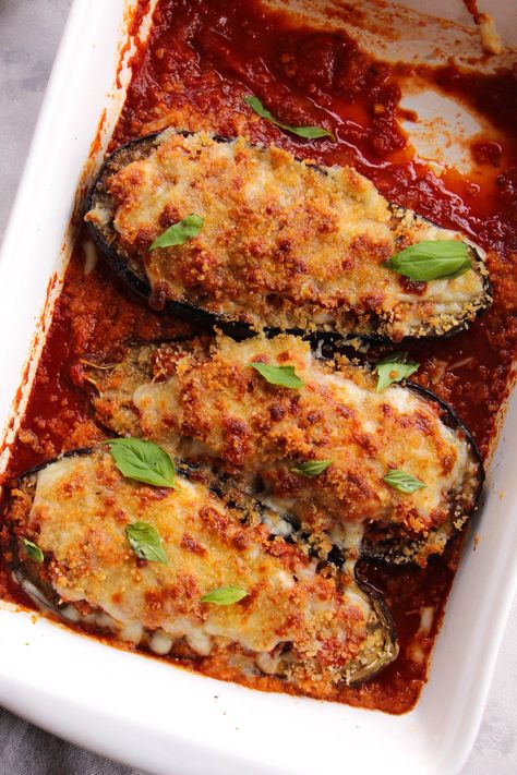 Keto Stuffed Eggplant Recipes, Eggplant Recipes Stuffed, Stuffed Eggplant Recipes Italian, Italian Stuffed Eggplant, Bri Mckoy, Eggplant Bolognese, Lasagna Low Carb, Low Carb Eggplant, Healthy Eggplant