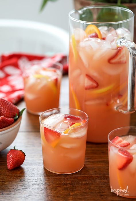 Cava Sangria Recipe, Greek Sangria, Breakfast Sangria, Spicy Jalapeno Margarita, Grapefruit Mojito, Recipes For Picnics, Best Sangria Recipe, Summer Sangria Recipes, Bach Themes