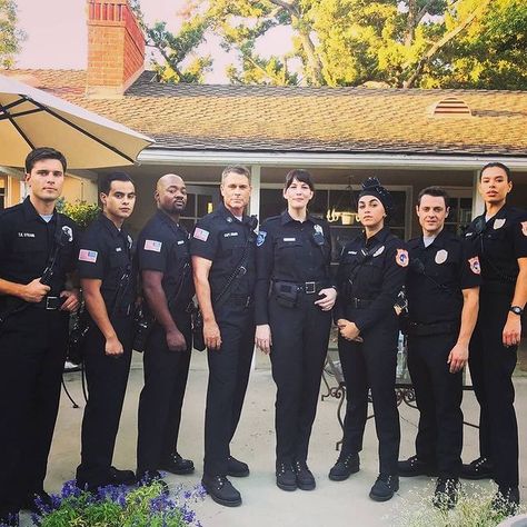 Ronen Rubinstein Report on Instagram: “What a crew! 🔥🔥🔥 #911lonestar #tkstrand #mateochavez #paulstrickland #owenstrand #michelleblake #marjanmarwani #ronenrubinstein…” Ronen Rubinstein, 9 1 1 Lone Star, Hannah Smith, Texas Edition, Rob Lowe, Man Crush Everyday, Star Cast, Instagram Photo Ideas Posts, January 19