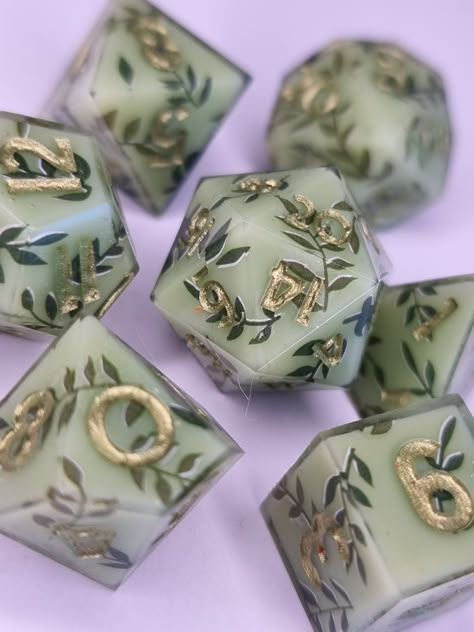 Gourmet Dice on Twitter: "Leafy decals and pale green base with green-gold ink… " Dnd Dice Aesthetic, Cool Dnd Dice, Dice Making, Pretty Characters, Green Dice, Dice Dragon, Dice Goblin, Dnd Crafts, Dnd Ideas