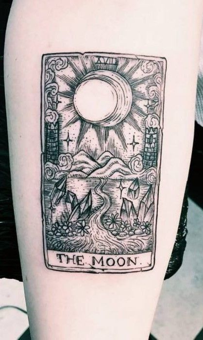 The Moon Tarot Card Tattoo, Moon Tarot Tattoo, Moon Tarot Card Tattoo, Witchcraft Divination, Lotusblume Tattoo, Witchcraft Tattoos, Moon Tarot Card, Tarot Card Tattoo, Tarot Tattoo