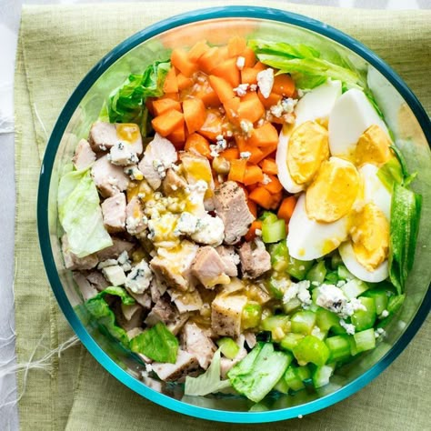 Chopped Cobb Salad Chopped Cobb Salad, Salad Cobb, Cobb Salad Recipe, Power Salad, Chopped Salad Recipes, Grape Salad, Hungry Girl, Prepped Lunches, Main Dish Salads