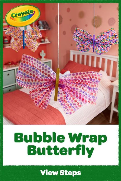 Social butterfly! Just wing it with a cute & colorful upcycled bubble wrap craft idea. Crafts With Bubble Wrap, Easy Rainy Day Crafts, Butterfly Wing Craft, Rainy Day Crafts For Kids, Bubble Wrap Crafts, Bubble Wrap Art, Bubble Crafts, Playgroup Activities, Bubble Diy