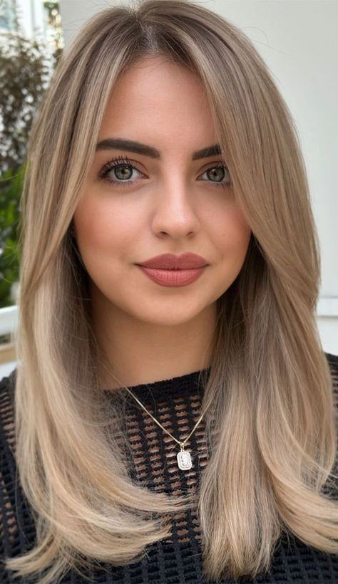 Sand Blonde Hair, Hair Colour Trends, Beige Blond, Bronde Hair, Hair Brunette, Colour Trends, Spring Hair Color, Beautiful Hair Color, Hair 2024