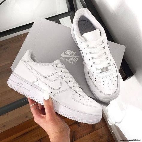 ☆P I N T E R E S T : @annaxlovee☆ Nike Air Force Shoes Women, Nike Air Force One Blanche, Airfors Nike, Nikes Shoes Women's, Air Force 1 Blanche, Air Nike Shoes Women, New Shoes 2024, Nike Air Force 1 Woman, Air Shoes For Women