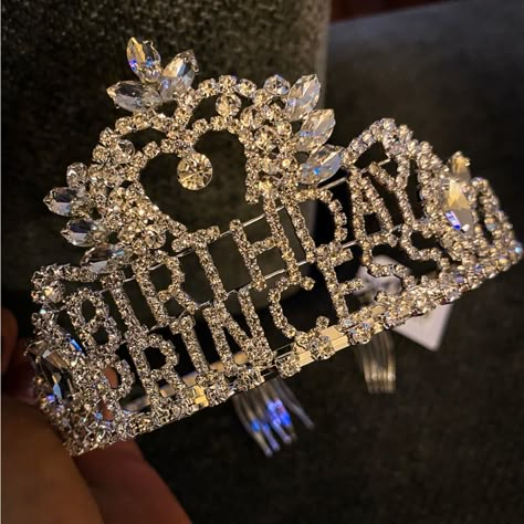 Make Your Special Day Even More Memorable With This Stunning Silver Rhinestone Tiara And Crown. Fit For A Princess, This Accessory Will Add The Perfect Touch Of Elegance To Your Birthday. Crafted With Genuine Quality And Adorned With 2 Silver-Colored Jewels, This Crown Is The Ultimate Statement Piece For Any Birthday Princess. With Fast Shipping, Excellent Customer Service, And A Limited Time Offer, This Tiara Makes The Perfect Gift For Yourself Or A Loved One. Easy To Use And Perfect For Any Ou Tiara Party Ideas, 20th Birthday Decorations For Her, 21 Bday Gifts, Bday Crown, Sweet 16 Crowns, Birthday Tiaras, Princess Sweet 16, Bday Photoshoot, 18th Birthday Party Themes