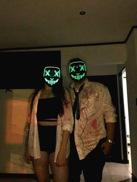 Boyfriend And Girlfriend Matching Halloween Costumes, Escape Outfits Rave Halloween Couples, Couples Halloween Outfits Aesthetic, Scary Couple Costume Ideas, Scary Couple Costumes For Halloween, Halloween Couple Ideas Costumes, Couple Halloween Costumes Vampire, Matching Couple Halloween Outfits, Ghost Face Costume Couple