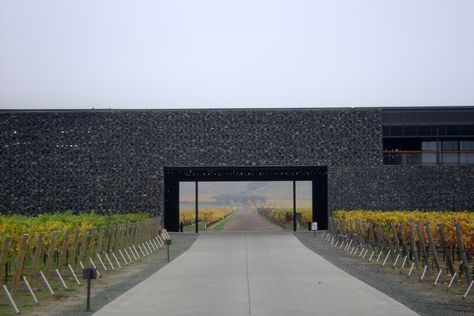 Herzog & de Meuron : Dominus Winery, St. Helena, California. 1997 Herzog Meuron, Wineries Architecture, Barcelona Architecture, Gabion Wall, Cellar Door, Modern Buildings, Aberdeen, Architecture Firm, Napa Valley