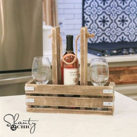 DIY Wine Caddy and YouTube Video! - Shanty 2 Chic Ideas Día Del Padre, Creative Homemade Gifts, Wine Caddy, Wood Projects For Beginners, Woodworking Logo, A Bottle Of Wine, Woodworking Workbench, Wine Decor, Diy Holz