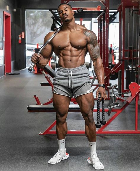 Gym Couple Pictures, Simeon Panda, Gym Couple, Gym Rats, Military Press, Fitness Advice, Black Man, Fitness Trainer, Gym Rat