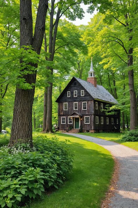 Uncover the Charms of Sturbridge, MA 🌳🏛️🛍️ Old Sturbridge Village, Sturbridge Massachusetts, New England Autumn, New England Landscape, England Architecture, Brindleton Bay, New England House, New England Aesthetic, Sturbridge Village