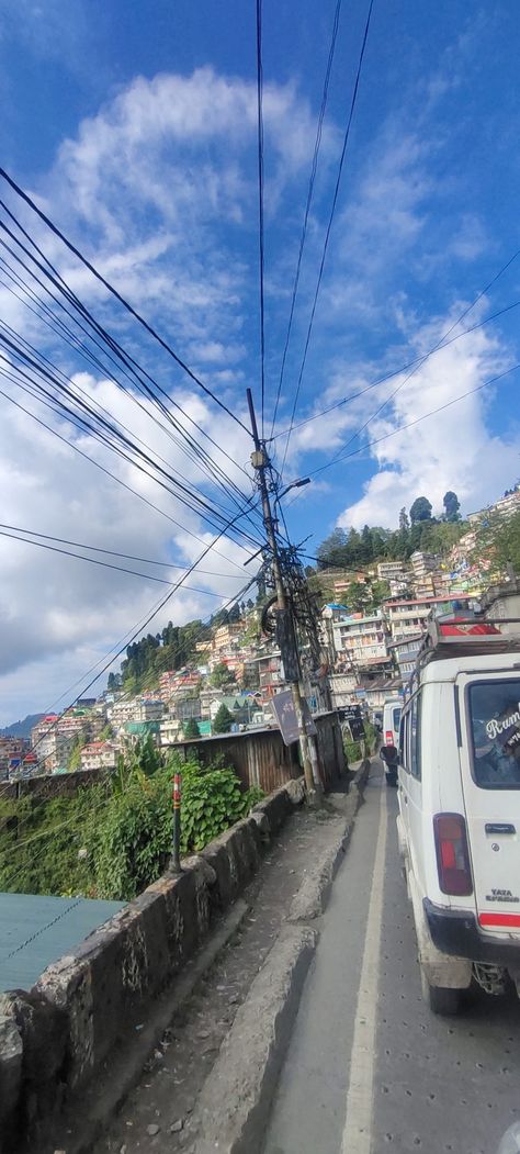 Beautiful road of Darjeeling Darjeeling Snap, Darjeeling Aesthetic Photos, Darjeeling Photography, Darjeeling Aesthetic, Nature Snapchat, Adventures Aesthetic, Gangtok Sikkim, House Balcony Design, Gangtok