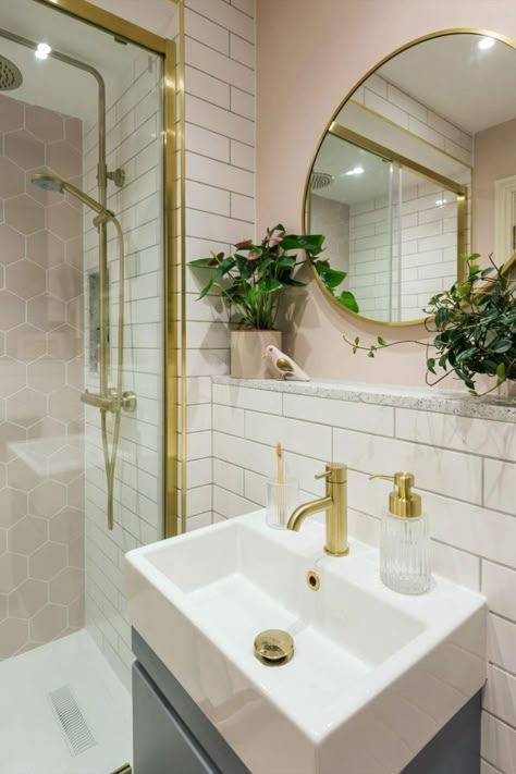 Bathrooms With Brushed Brass Fixtures, Powder Pink Bathroom, Subtle Pink Bathroom, Blush Pink And White Bathroom, Pink And Brass Bathroom, Green And Brass Bathroom, Pink White And Gold Bathroom, Pink Shower Room, Pink En Suite Ideas