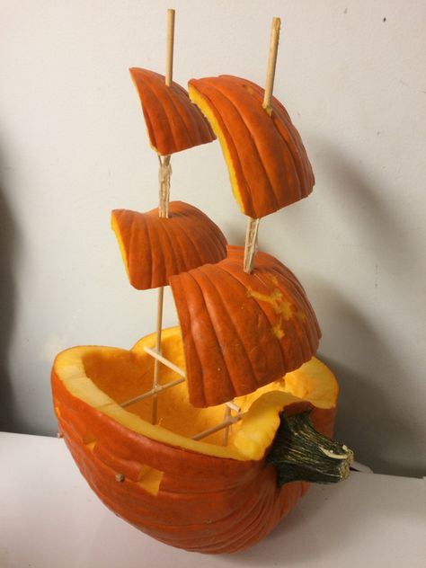 Pirate Ship Pumpkin, Pumpkin Pirate, Pumpkin Carving Party, Pirate Ship, Samhain, Holidays Halloween, Jack O Lantern, Pumpkin Carving, Pumpkins