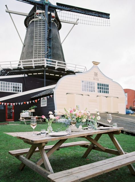 Dutch Wedding, Delft Blue, Blue Pottery, Utrecht, Delft, Picnic Table, Style Me Pretty, Wedding Inspo, Holland