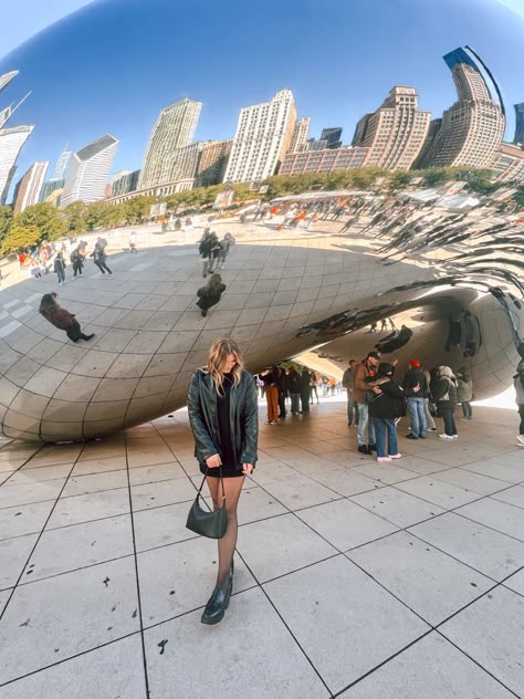 Girl in front of Chicago bean black blazer and black sweater with loafers Chicago Bean Aesthetic, Chicago October Outfit, Chicago Aesthetic Instagram, The Bean Chicago Poses, Chicago Bean Pictures Ideas, Chicago Bean Pictures, Loafers And Tights, Chicago Fall Outfits, Chicago Outfit Summer