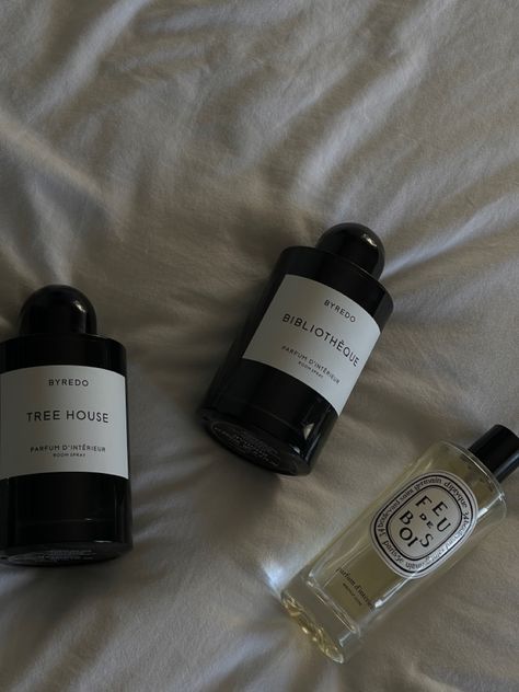 #roomspray #byredo #diptyque #homefragrance #aesthetic #blogger Nyc Apartment, Room Spray, Home Fragrance, Spray, Blogger, Fragrance, Apartment, Like Button, Pinterest Likes