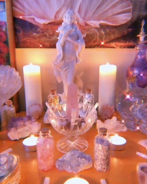 Aphrodite Aesthetic, Aphrodite Goddess, Crystal Room, Witches Altar, Crystal Aesthetic, Baby Witch, Goddess Of Love, Season Of The Witch, Witch Aesthetic