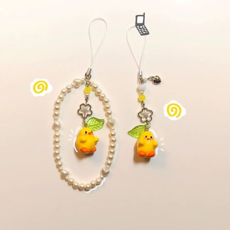 Chunky duck🐥 phone/bag charms ༘⋆✿ Shop via Website or DM🎀 . . . . #fyp #explore #clay #clayart #phonecharm #bagcharm #airdryclay #polymerclay #clayartist #duck #chick #duck #aesthetic #pinterest #claycharm #smallbusiness #supportsmallbusiness #artistsoninstagram #handmade #handmadejewelry #jewellery #accessories #japanesefashion #lanadelrey #haileybieber #beadjewelry #beadbracelets #pearlnecklace Clay Phone Charm, Duck Aesthetic, Bag Charms, Aesthetic Pinterest, Jewellery Accessories, Clay Charms, Phone Charm, Air Dry Clay, Japanese Fashion