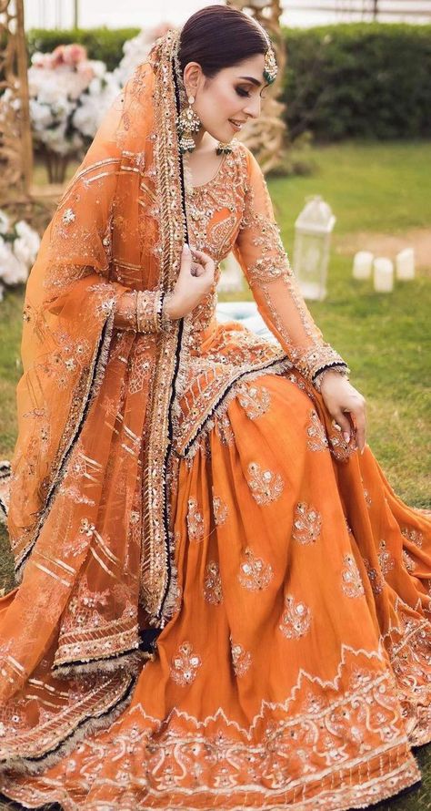 Orange Gharara, Pakistani Mehndi Dress, Mayon Dresses, Bridal Sharara, Bridal Mehndi Dresses, Sharara Designs, Haldi Outfits, Red Bridal Dress, Mehndi Dress