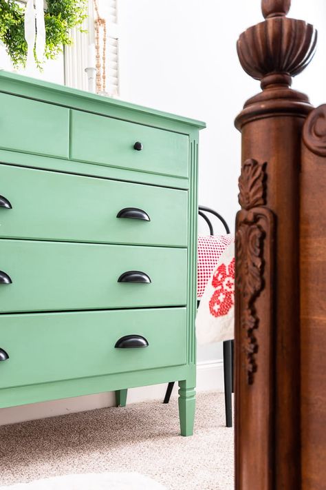 Cottage Green Paint, Green Painted Dresser, Green Dresser Makeover, Beach Bedrooms, Black Door Knobs, Green Dresser, Beach House Bedroom, Thrifty Diy, Maine Cottage