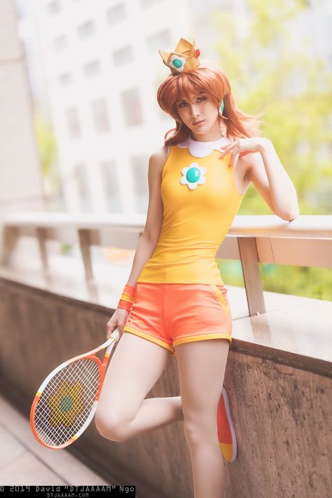 Nintendo Cosplay, Super Mario Cosplay, Rosalina Mario Cosplay, Daisy Mario Costume, Princess Daisy Inspired Outfits, Princess Daisy Cosplay Diy, Princess Peach Inspired Outfit, Toadette Cosplay, Princess Daisy Outfits